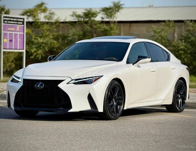 Lexus IS 300-2