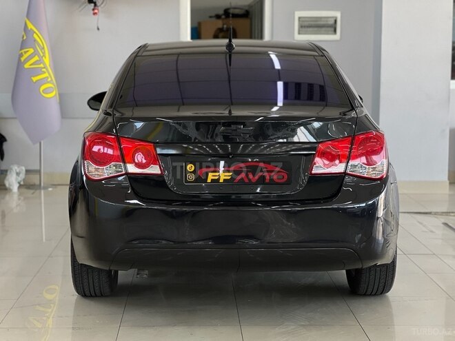 Chevrolet Cruze-6