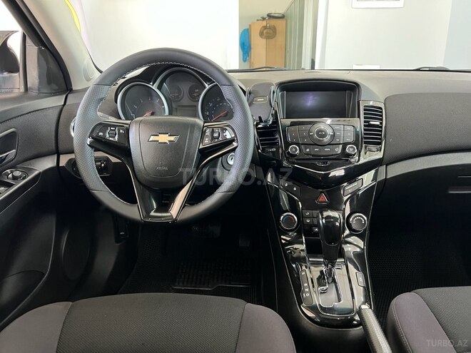 Chevrolet Cruze-11