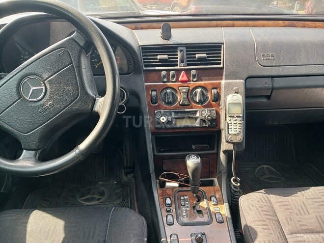 Mercedes C 250 d 2016, 333,222 km - 2.1 l - Bakı