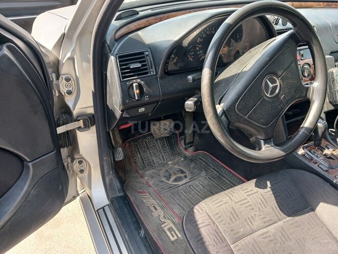 Mercedes C 250 d 2016, 333,222 km - 2.1 l - Bakı