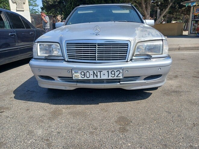 Mercedes C 250 d 2016, 333,222 km - 2.1 l - Bakı