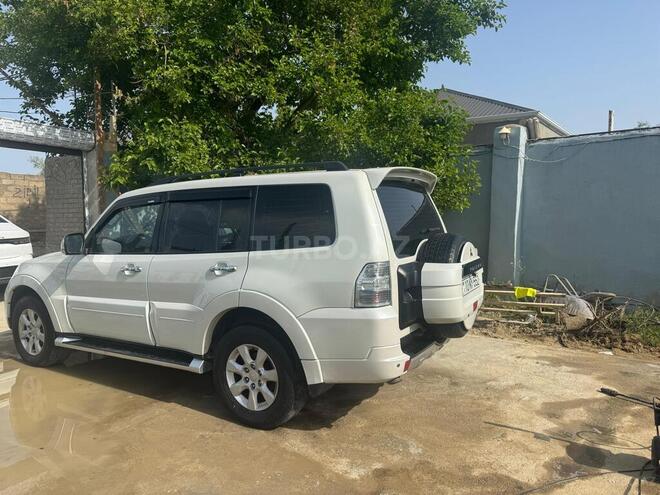 Mitsubishi Pajero 2010, 221,259 km - 3.5 л - Bakı
