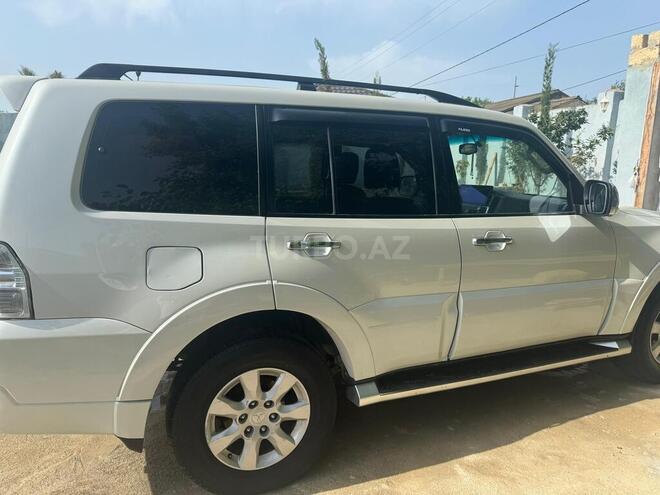 Mitsubishi Pajero 2010, 221,259 km - 3.5 л - Bakı