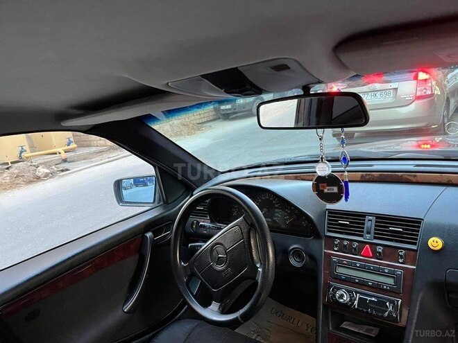 Mercedes C 180 1998, 332,000 km - 1.8 l - Bakı