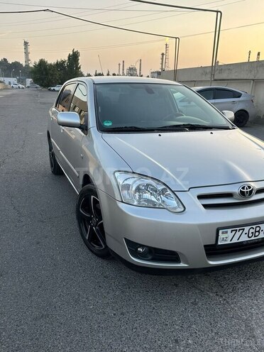Toyota Corolla 2004, 185,000 km - 1.4 l - Bakı