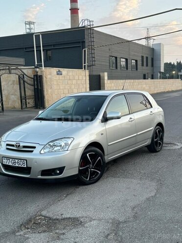 Toyota Corolla 2004, 185,000 km - 1.4 l - Bakı