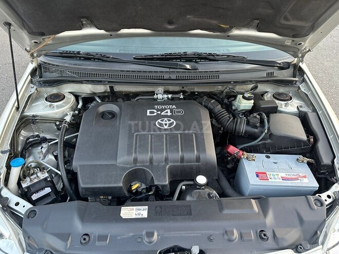Toyota Corolla 2004, 185,000 km - 1.4 l - Bakı