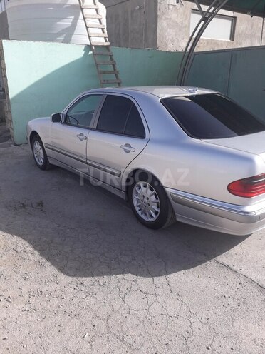 Mercedes E 280 1999, 268,000 km - 2.8 l - Bakı