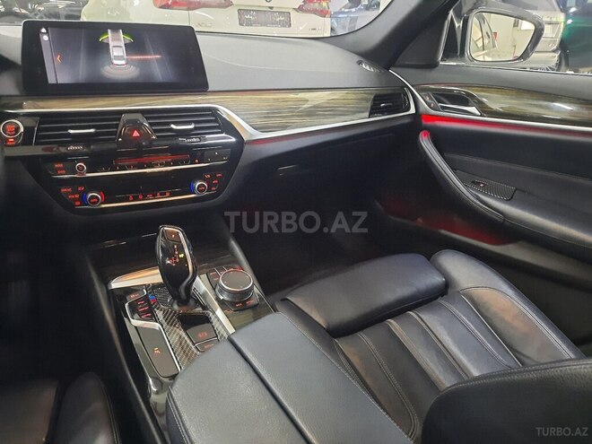 BMW 530-12