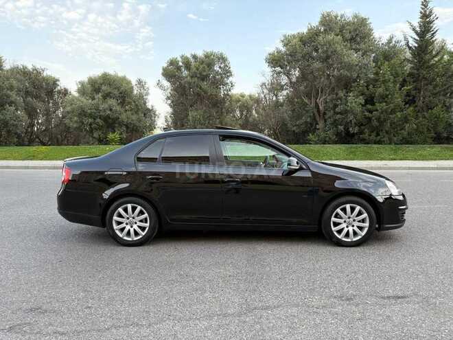 Volkswagen Jetta-4