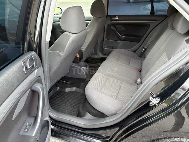 Volkswagen Jetta-15