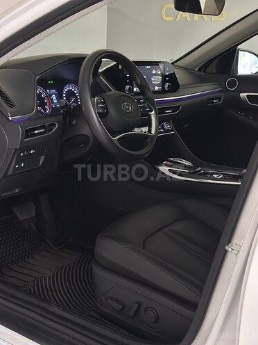 Hyundai Sonata-11
