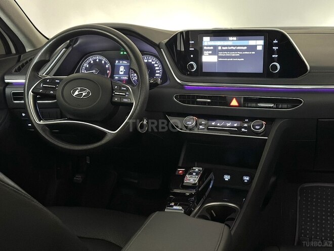 Hyundai Sonata-15