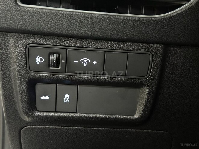 Hyundai Sonata-25