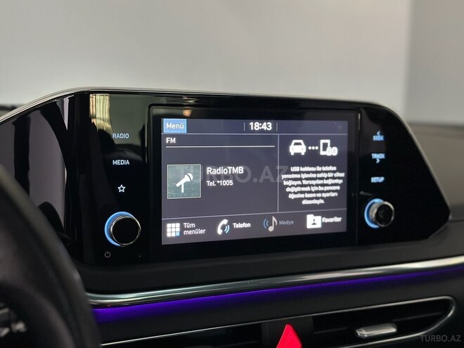 Hyundai Sonata-26
