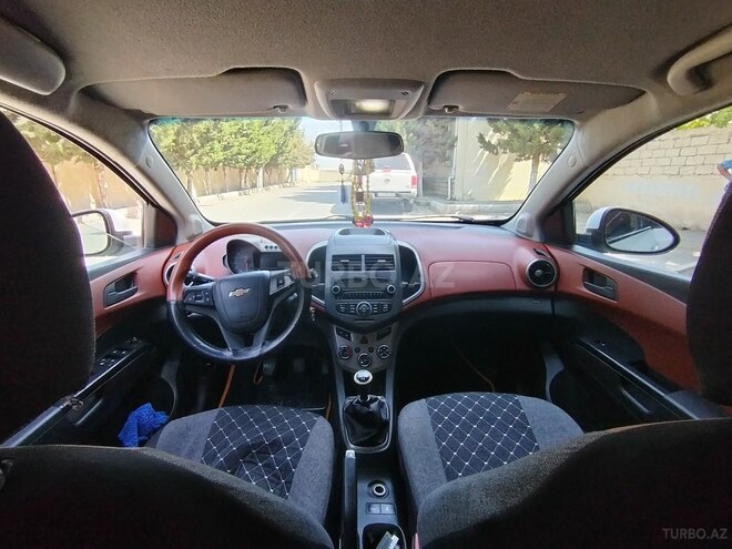Chevrolet Aveo-5