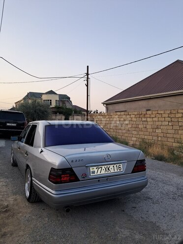Mercedes E 220 1994, 313,923 km - 2.2 l - Bakı