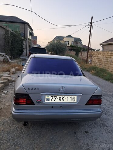 Mercedes E 220 1994, 313,923 km - 2.2 l - Bakı