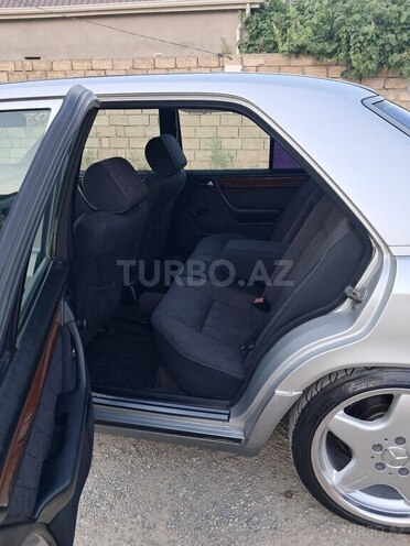 Mercedes E 220 1994, 313,923 km - 2.2 l - Bakı