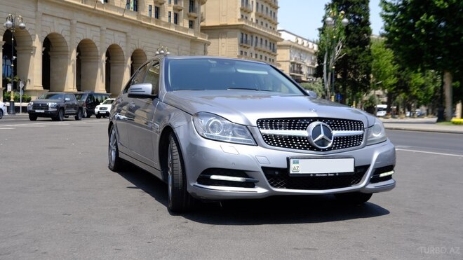 Mercedes C 220 d 2012, 240,000 km - 2.2 l - Bakı