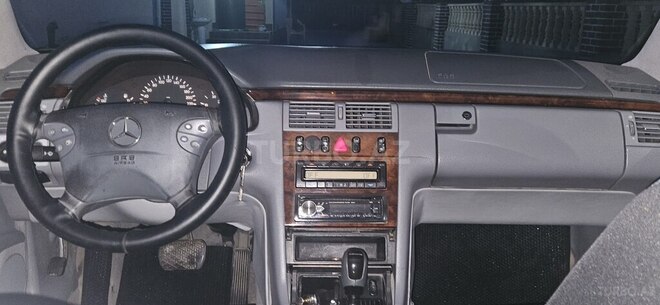 Mercedes E 220 d 2000, 389,000 km - 2.2 l - Bakı