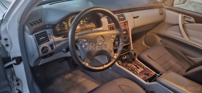 Mercedes E 220 d 2000, 389,000 km - 2.2 l - Bakı