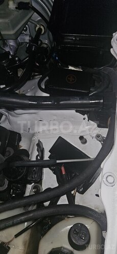 Mercedes E 220 d 2000, 389,000 km - 2.2 l - Bakı