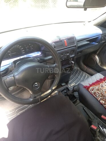 Opel Vectra 1992, 523,000 km - 1.8 l - Bərdə