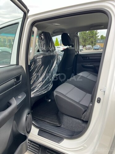 Toyota Hilux 2025, 0 km - 2.4 л - Gəncə