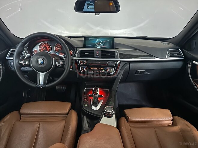 BMW 330-19