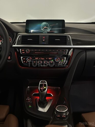 BMW 330-21