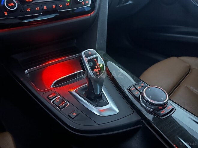 BMW 330-30