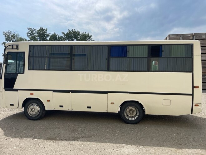 Isuzu Ecobus 2012, 275,000 km - 4.6 l - Qusar