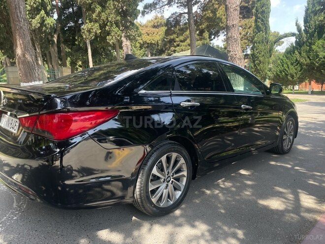 Hyundai Sonata-4