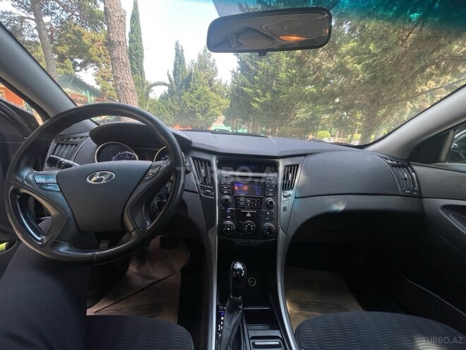 Hyundai Sonata-9
