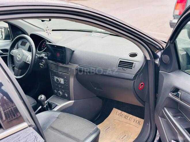 Opel Astra 2005, 193,800 km - 1.4 l - Göyçay