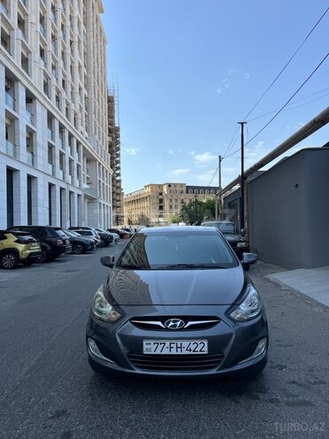 Hyundai Accent 2013, 250,000 km - 1.6 l - Bakı
