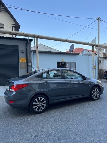 Hyundai Accent 2013, 250,000 km - 1.6 l - Bakı
