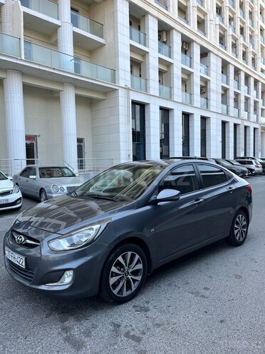 Hyundai Accent 2013, 250,000 km - 1.6 l - Bakı