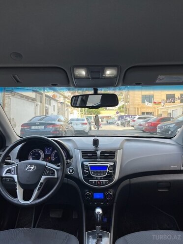 Hyundai Accent 2013, 250,000 km - 1.6 l - Bakı