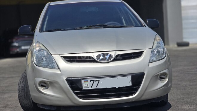 Hyundai i20 2010, 327,000 km - 1.4 l - Bakı
