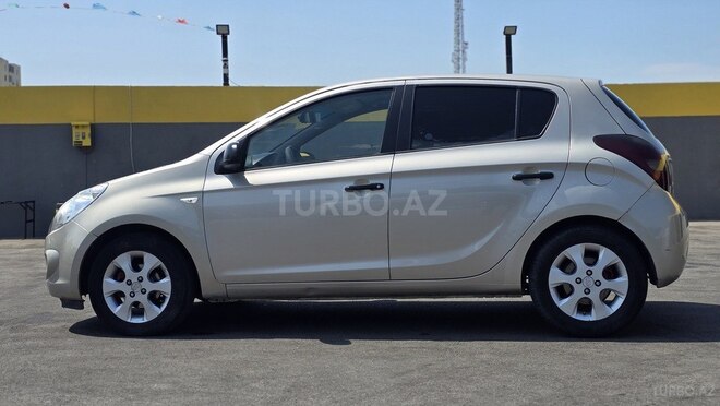 Hyundai i20 2010, 327,000 km - 1.4 l - Bakı