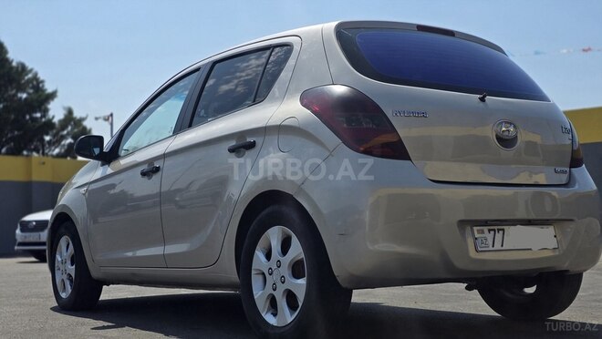 Hyundai i20 2010, 327,000 km - 1.4 l - Bakı
