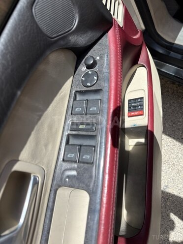 Audi S8-9