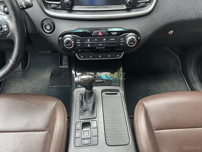 Kia Sorento 2016, 194,000 km - 2.0 l - Qazax