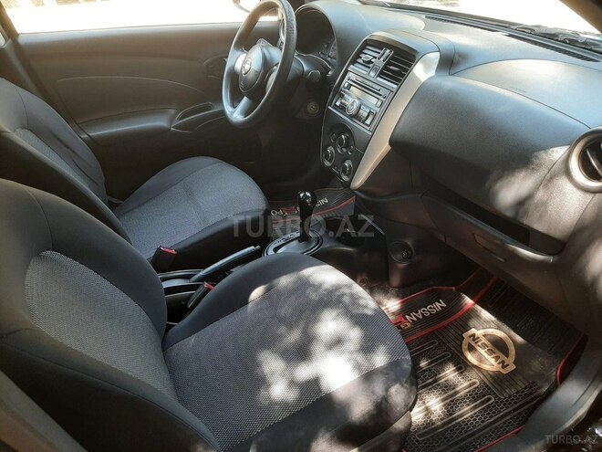 Nissan Sunny-6