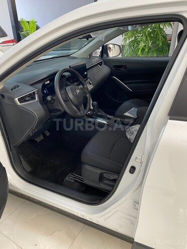 Toyota Corolla Cross 2025, 0 km - 2.0 л - Bakı