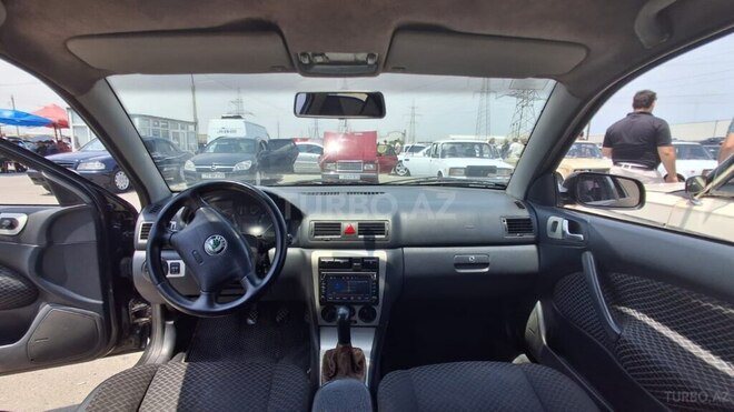 Skoda Octavia 2002, 560,000 km - 1.9 l - Bakı
