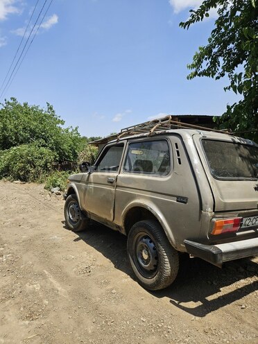 LADA (VAZ) Niva 1990, 90,000 km - 1.6 л - Yardımlı